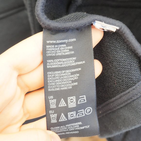 Tommy Hilfiger Navy Blazer with Embroidered Crest - Picture 9 of 9